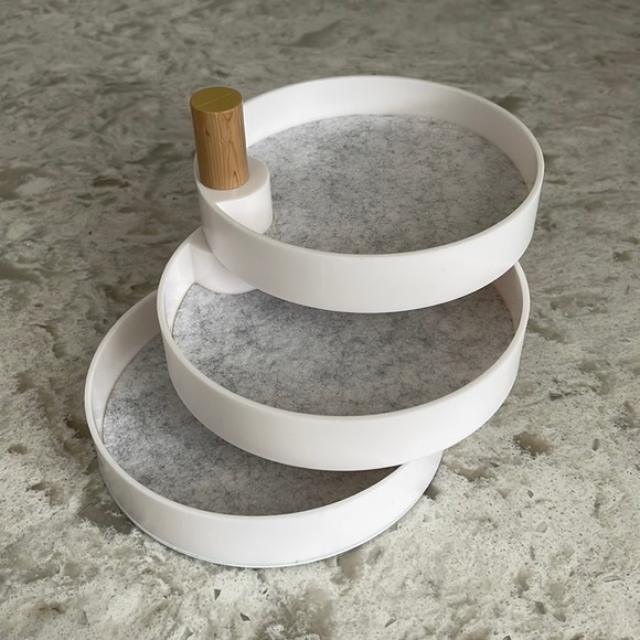 5/$10 2bandits Organizer - Picture 1 of 2